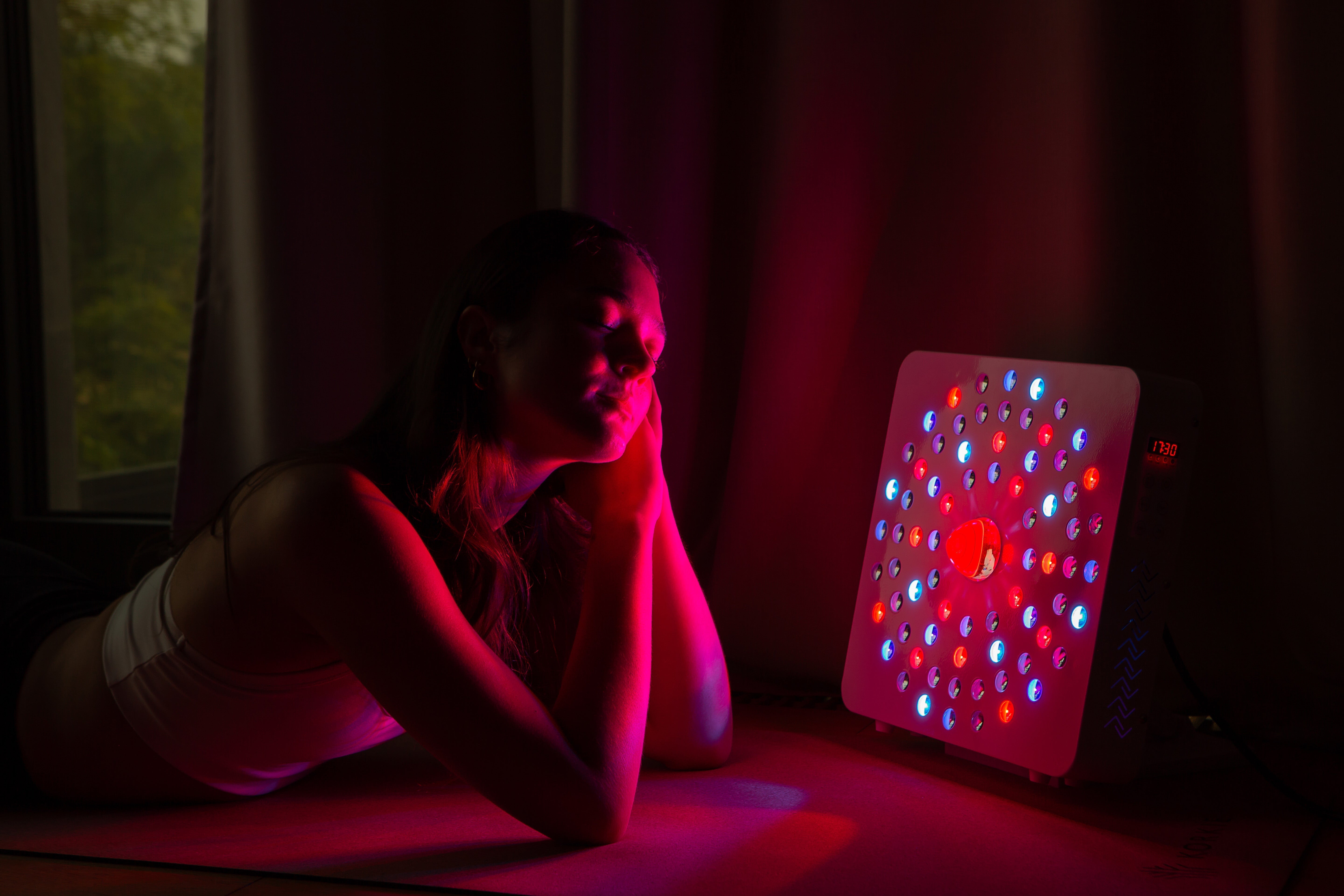 Přínosy fotobiomodulace: Terapie červeným světlem – můj svatý grál zdraví